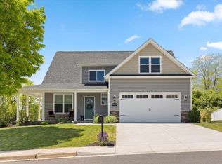 2424 Belvue Rd, Waynesboro, VA 22980