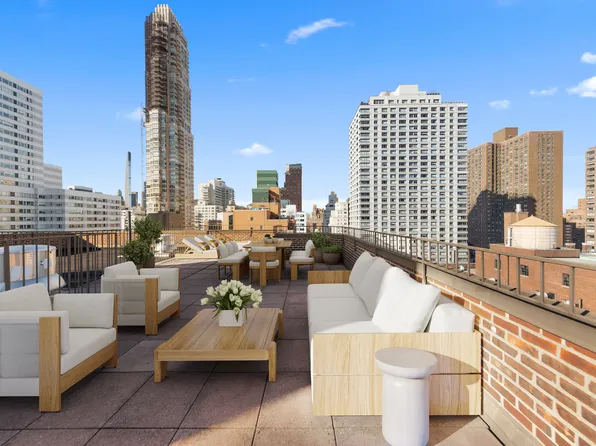 233 East 69th Street image 11 of 15