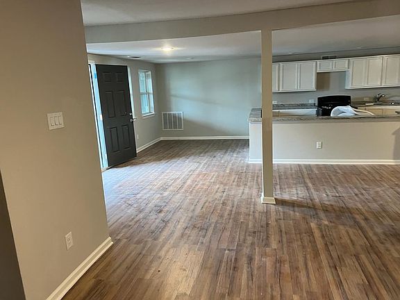 2nd image of 409 W Main St #1