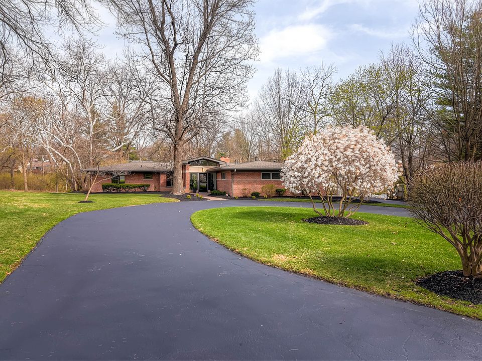 1st image of 19 Sherwyn Ln