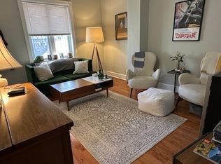 1002 S 45th St #1F, Philadelphia, PA 19104