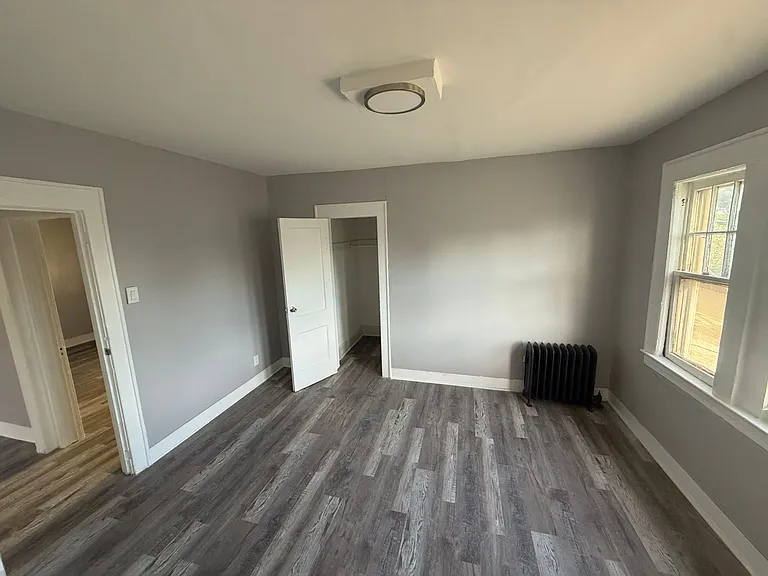189 Shephard Ave #3 — Photo 4