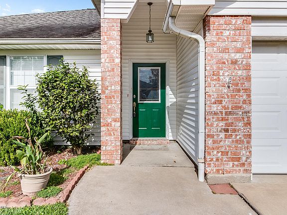 2nd image of 319 Herlil Cir