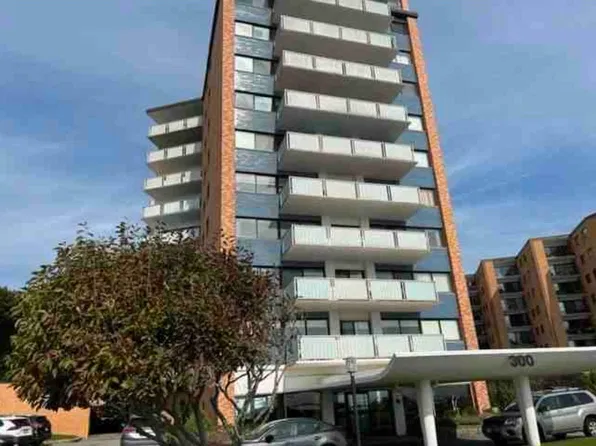 300 Lynn Shore Dr APT 712, Lynn, MA 01902