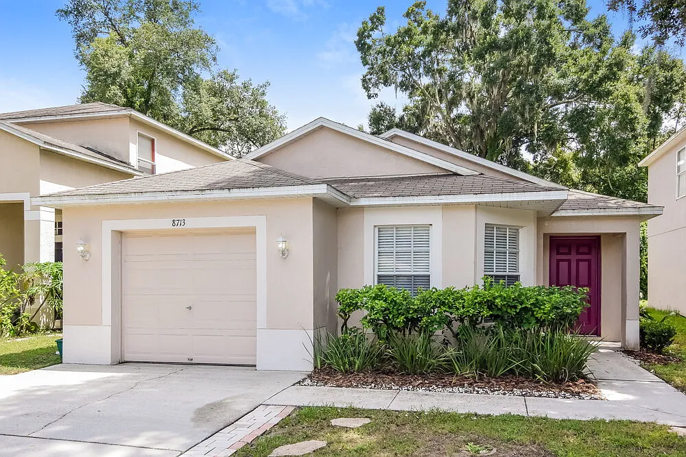 3 bed, 2.0 bath, 1456 sqft, $2,145 — Photo 1