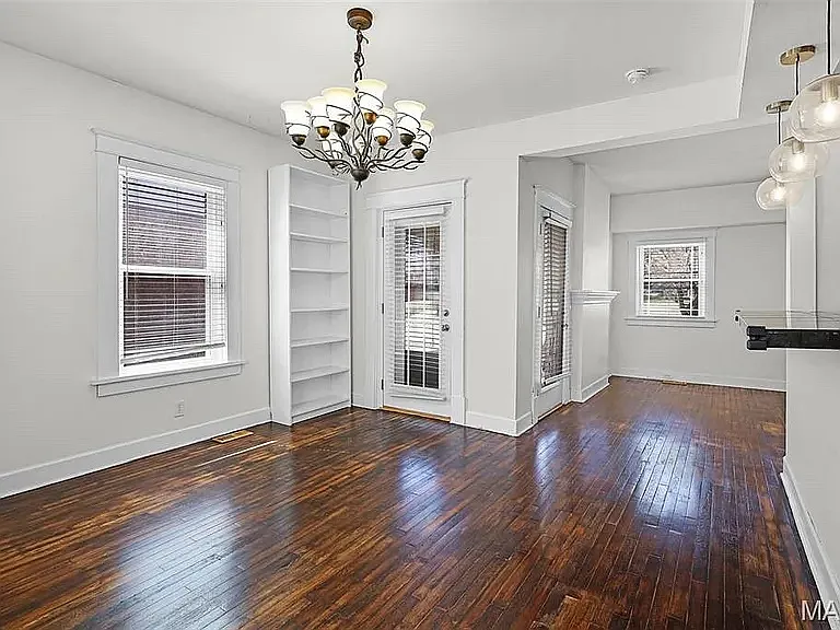 2326 Bellevue Ave — Photo 11