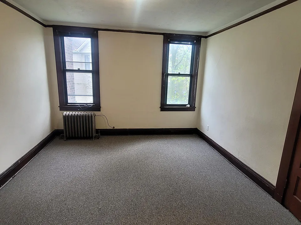 Building Photo 3