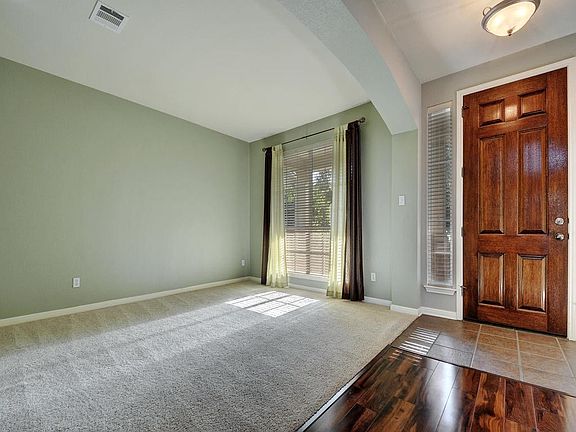 Flex room - formal living or sitting room