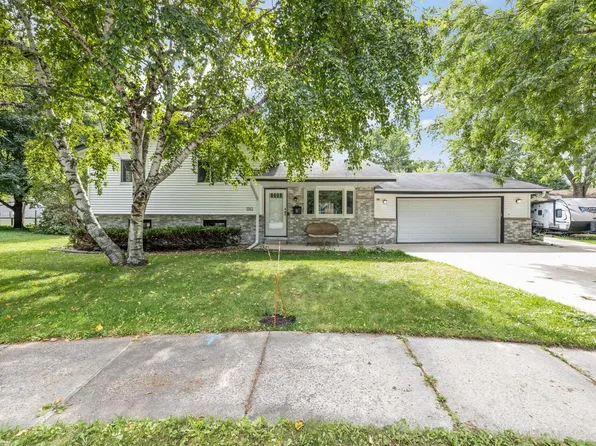 1310 Glen COURT, West Bend, WI 53090