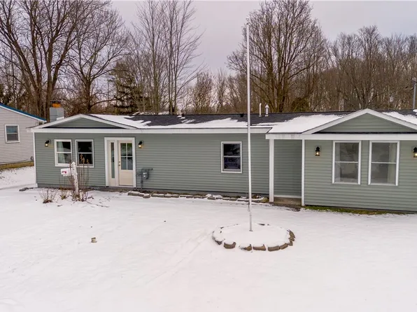223 Esther St, Minoa, NY 13116