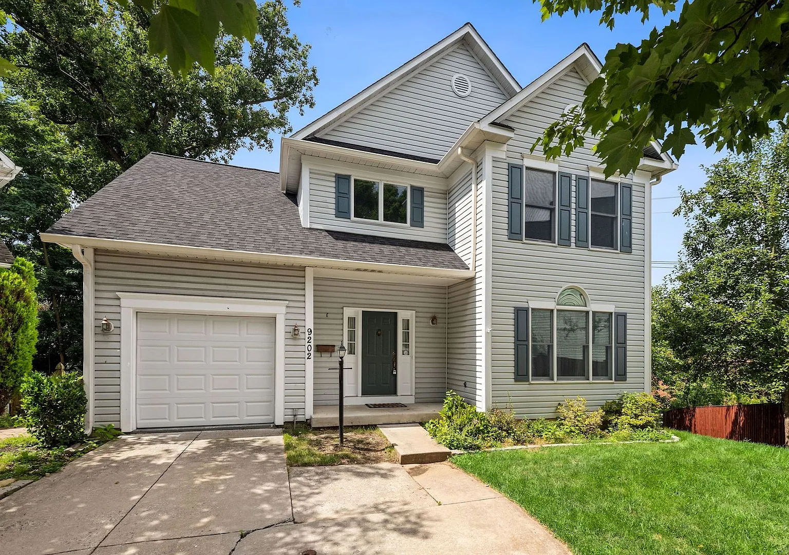 3 Bed 2 Full Bath 2 Half Bath - Silver Spring Colonial - Military clause supported — Photo 1