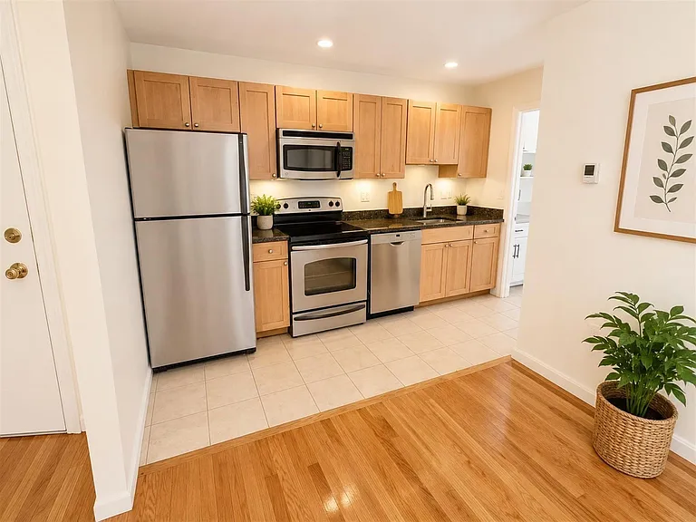 123 Clifton St #2 — Photo 1