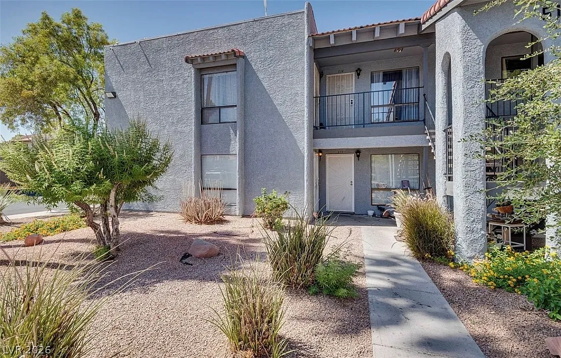 2 bed, 994 sqft, $2,200 — Photo 4