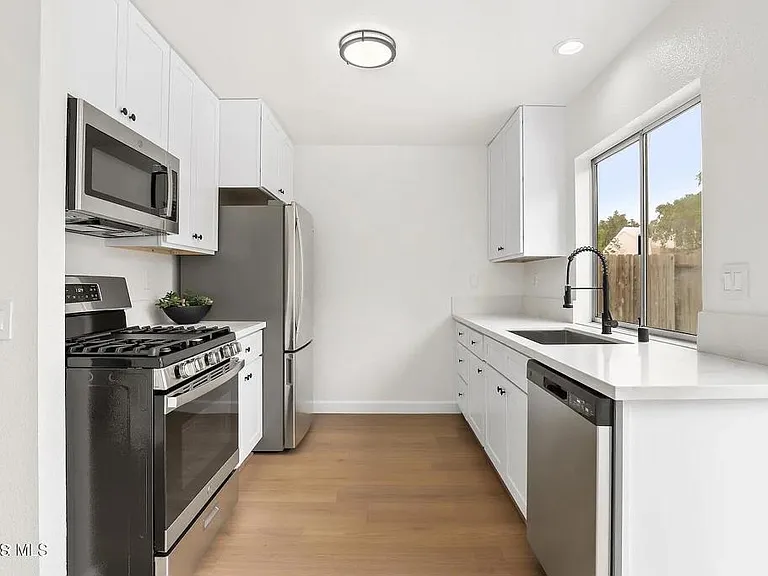 5361 Hidalgo St — Photo 3