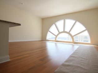 595 River Rd #29, Edgewater, NJ 07020