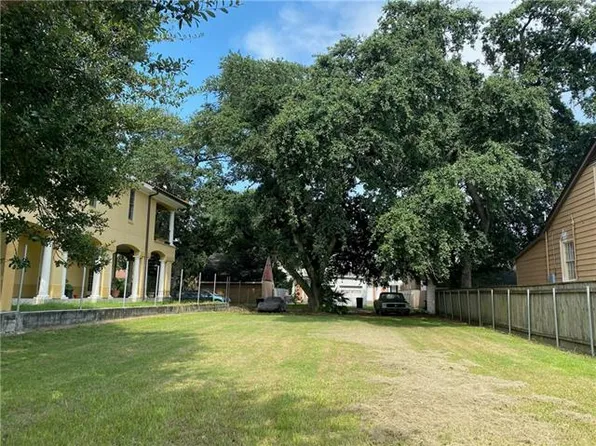 6955 Memphis St, New Orleans, LA 70124
