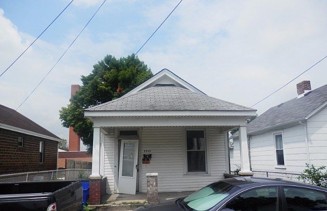 1st image of 2313 Elbe Ave