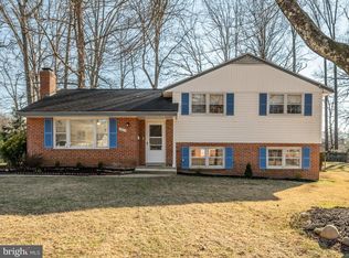 7905 Hatteras Ln, Springfield, VA 22151