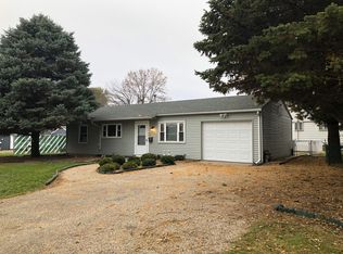 1746 Meadow Dr, Galesburg, IL 61401