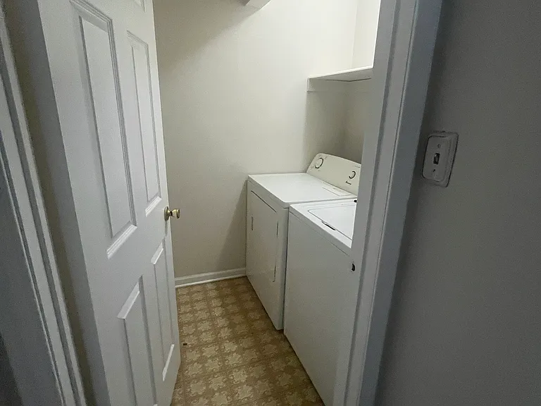 309 Patricia Cir — Photo 15