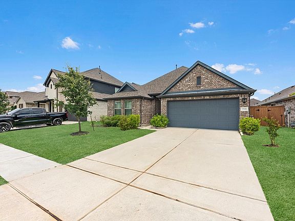 3rd image of 15606 Baronial Castle Dr