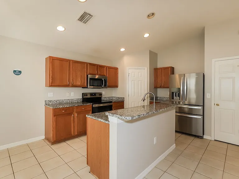 9421 Cypress Harbor Dr — Photo 8