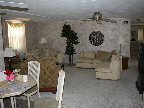 Living Room/Dining Room