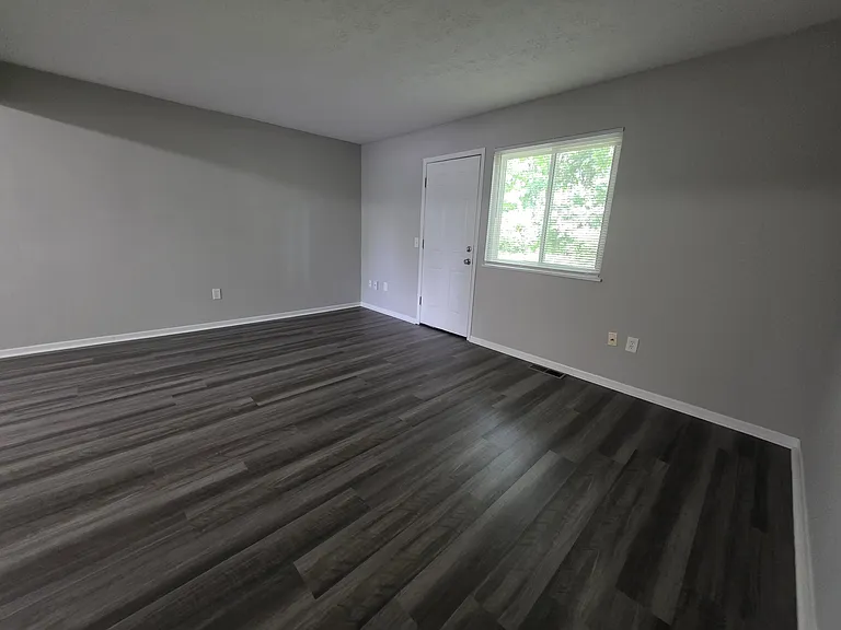 942 S Spring Rd — Photo 10