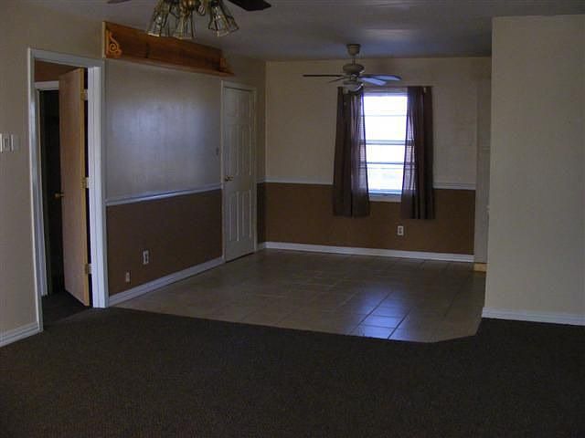 2nd image of 814 Vogel St
