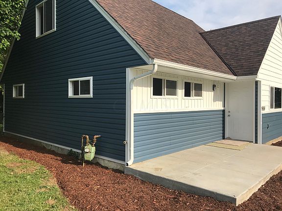 2nd image of 2372 Brentnell Ave