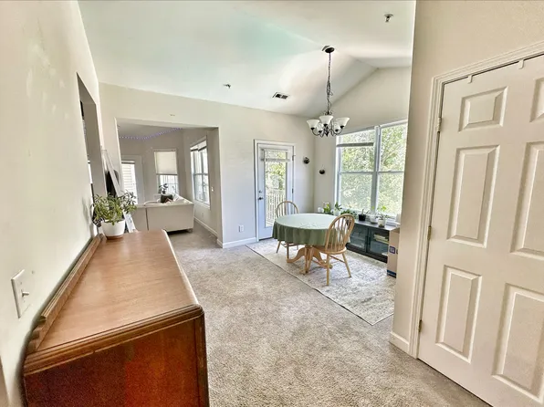 730 Indica Ct APT 302, Wilmington, NC 28405
