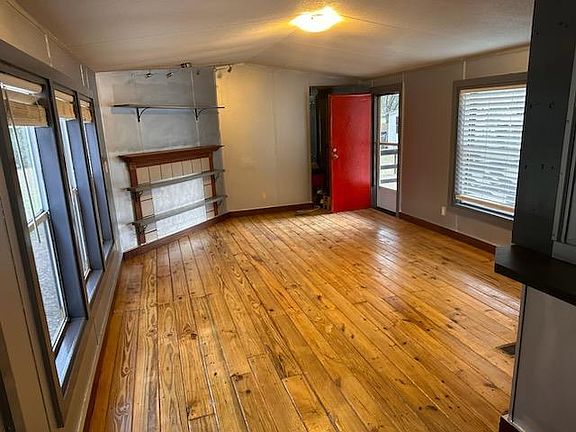 2nd image of 181 SW Peaceful Way