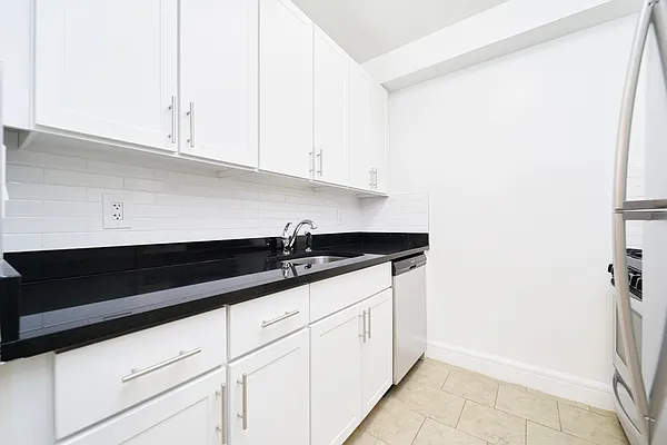 Rented by Living New York | media 13