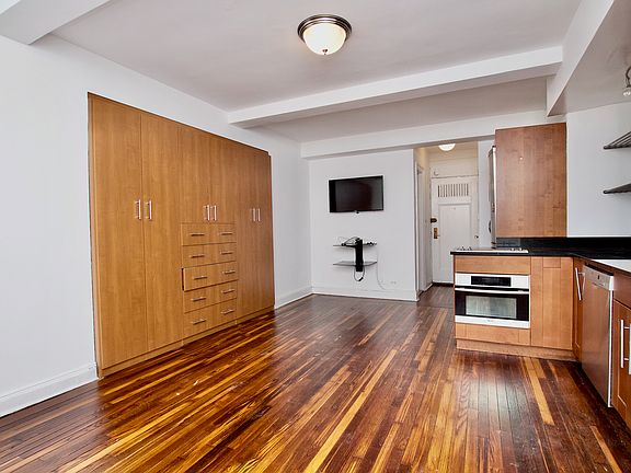 3rd image of 5 Tudor City Pl APT 901