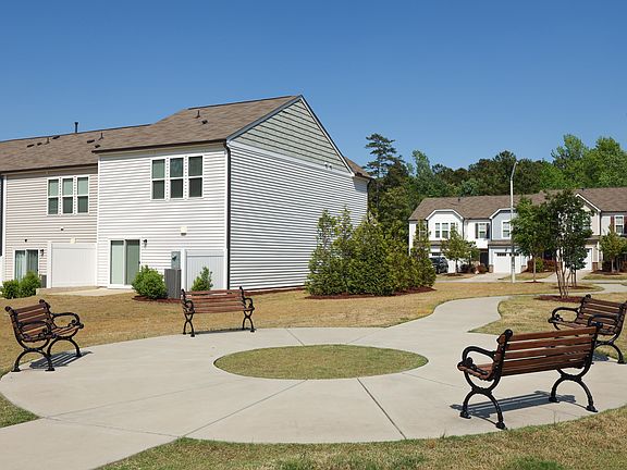 3rd image of 109 Woodford Reserve Ct