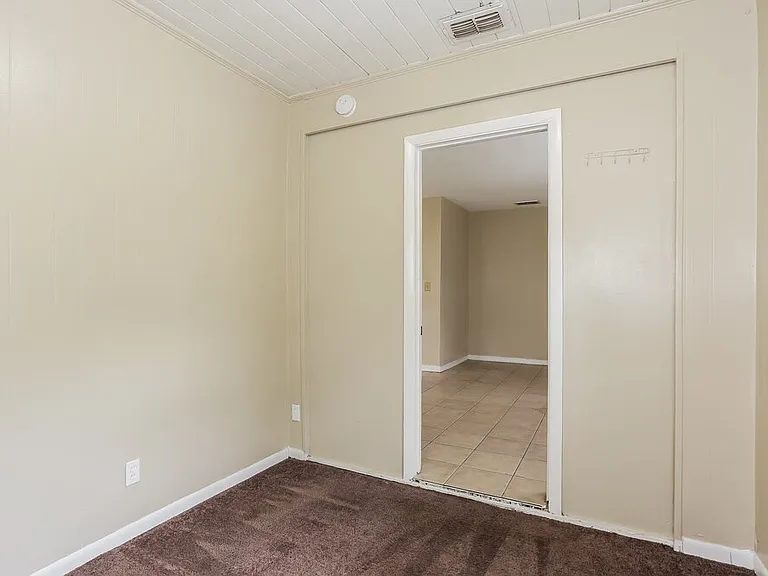 2025 Prospect St E — Photo 13