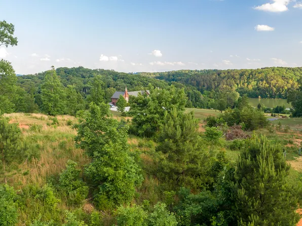 639 Red Hill Ln, Greenback, TN 37742