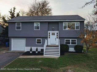 790 Pine Shore Rd, Toms River, NJ 08753