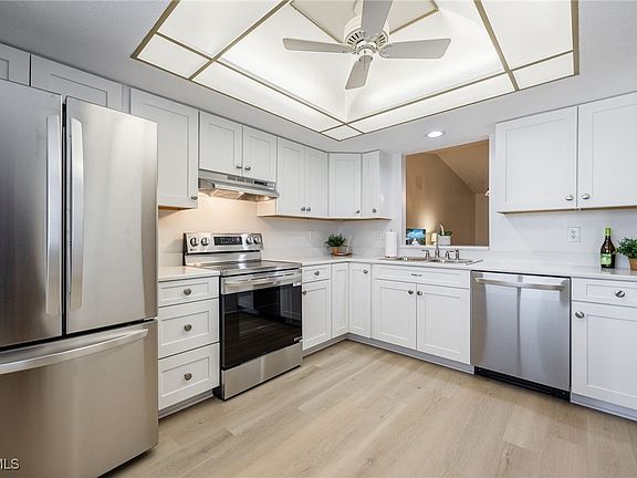 4th image of 1016 SE 46th St APT 203
