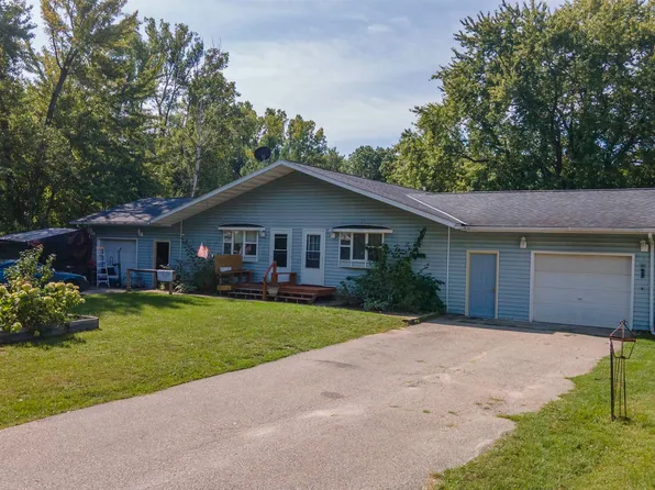 W7605 Chicago Ct, Wautoma, WI 54982