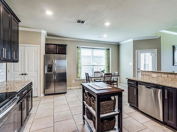 4th image of 4716 Woodard Ln