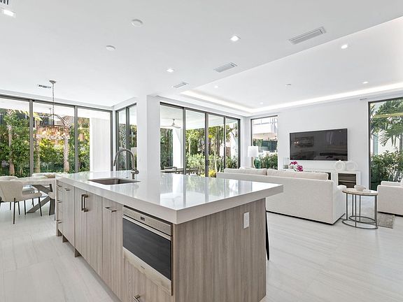 2nd image of 406 Ocean One Ln