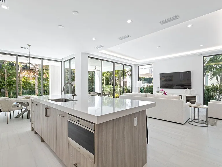 406 Ocean One Ln — Photo 2