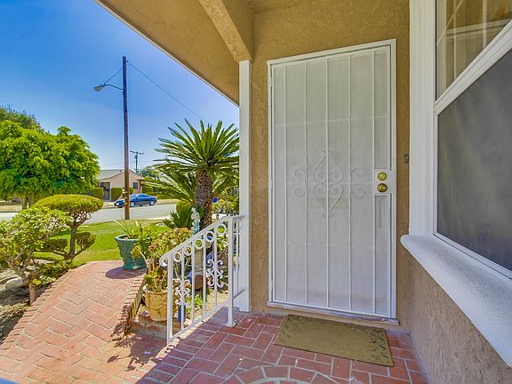 5th image of 8822 Carron Dr