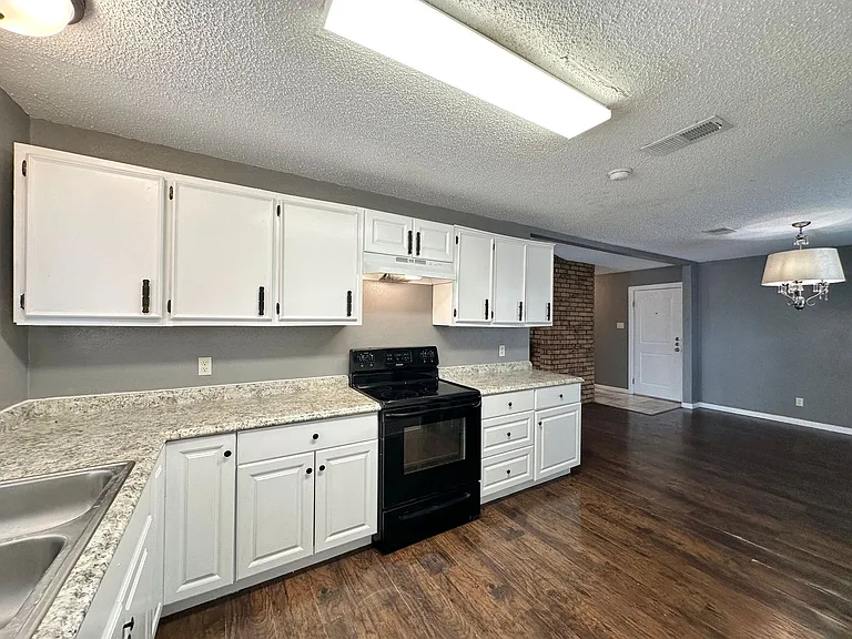 2108 Acron Dr — Photo 10