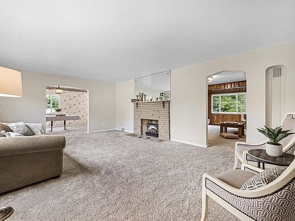 3rd image of 314 Janice Dr