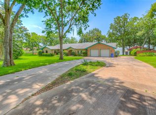 188 Old Post Rd S, Livingston, TX 77351