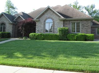 2590 S White Oak Ave, Springfield, MO 65809