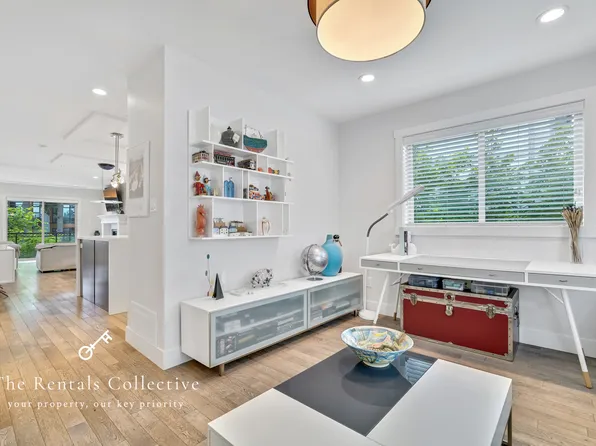 1434 Everall St #1, White Rock, BC V4B 3S8
