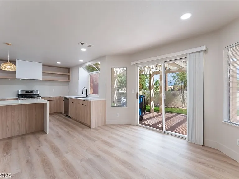 2100 Desert Peak Rd — Photo 17